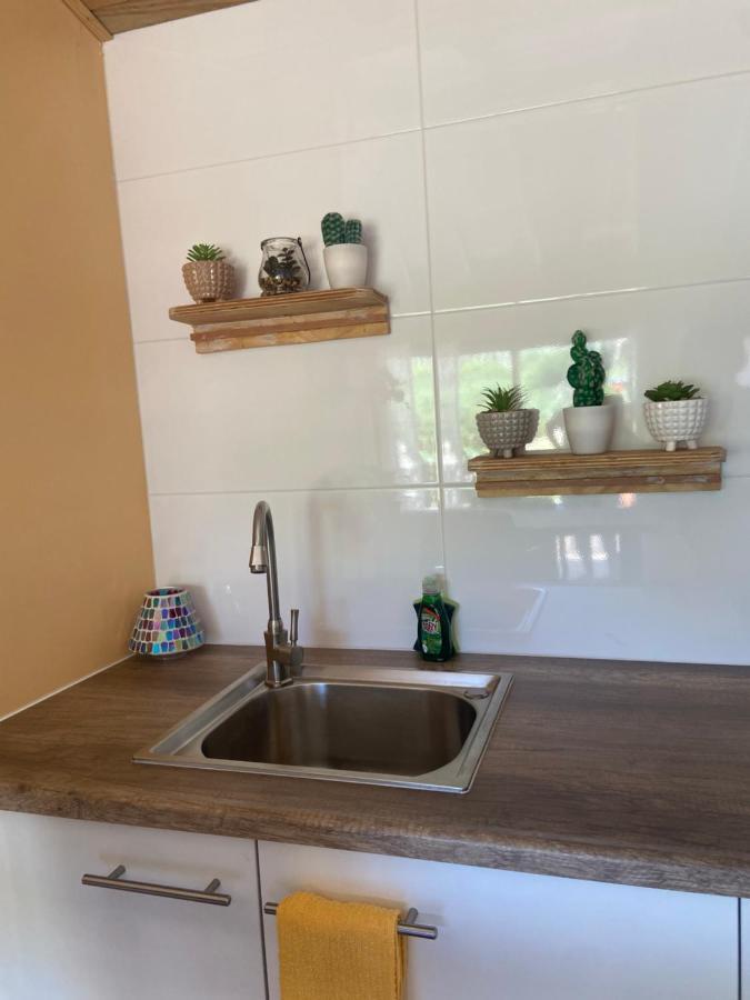 Cozy Studio With Private Spa โอรันเยสตัด ภายนอก รูปภาพ